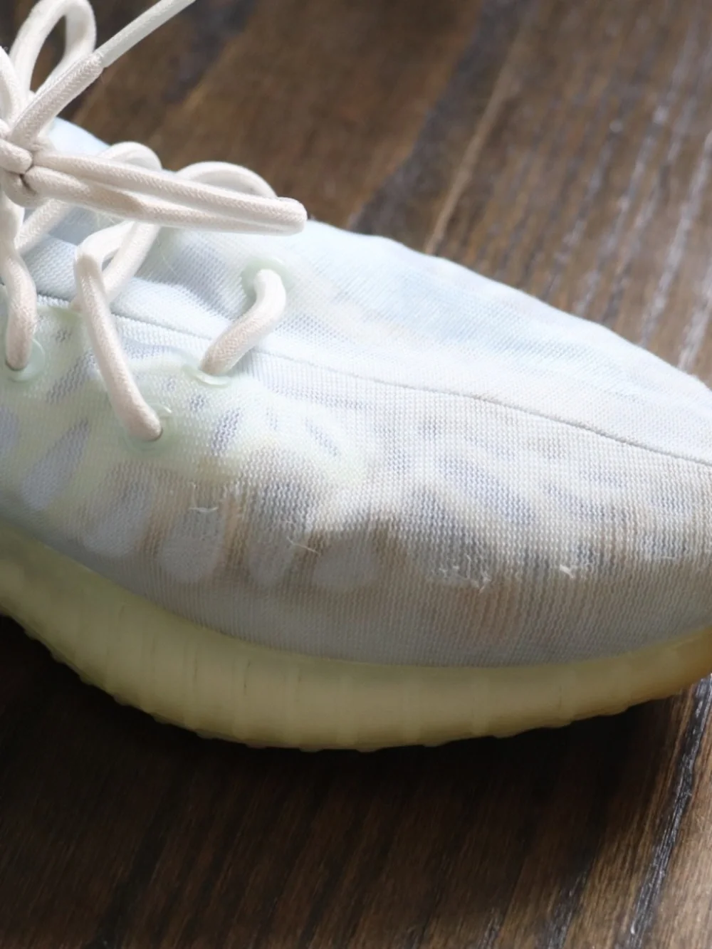 Adidas Yeezy Boost 350 V2 Mono Ice Low Top Athletic Sneaker Size 11 White Blue - Picture 13 of 16